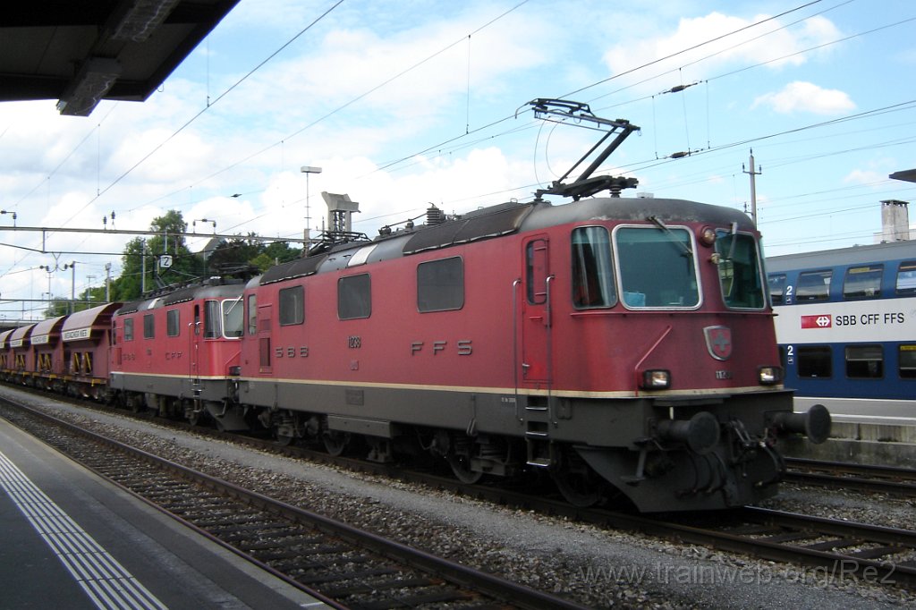 1525-0017-180708.jpg - SBB-CFF Re 4/4'' 11238 + SBB-CFF Re 4/4'' 11320 / Effretikon 18.7.2008
