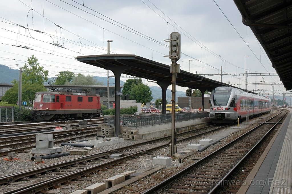 3137-0035-020614.jpg - SBB-CFF Re 4/4'' 11238 + SOB RABe 526.048-4 ''Kronberg'' / Rapperswil 2.6.2014
