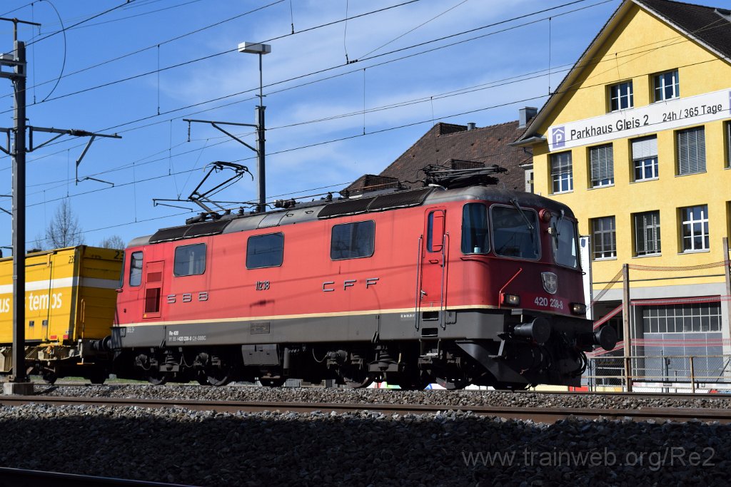 4896-0029-120418.jpg - SBBC Re 4/4'' 11238 (Re 420.238-8)  (Re 91 85 4 420 238-8 CH-SBBC) / Lenzburg 12.4.2018