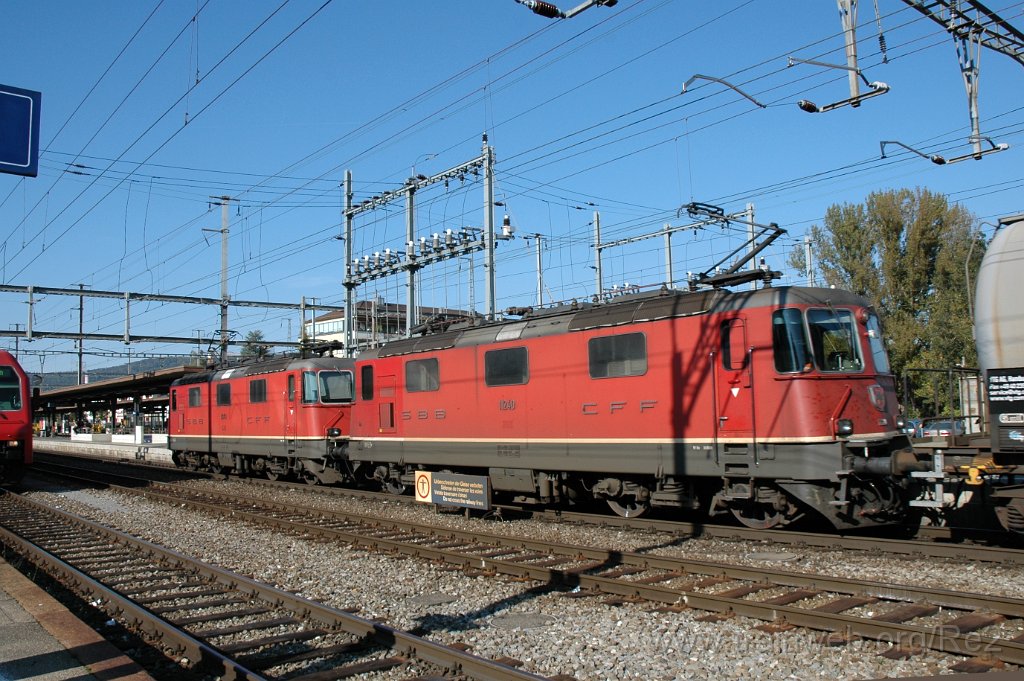 2210-0013-260911.jpg - SBB-CFF Re 4/4'' 11349 + SBB-CFF Re 4/4'' 11240 / Dietikon 26.9.2011