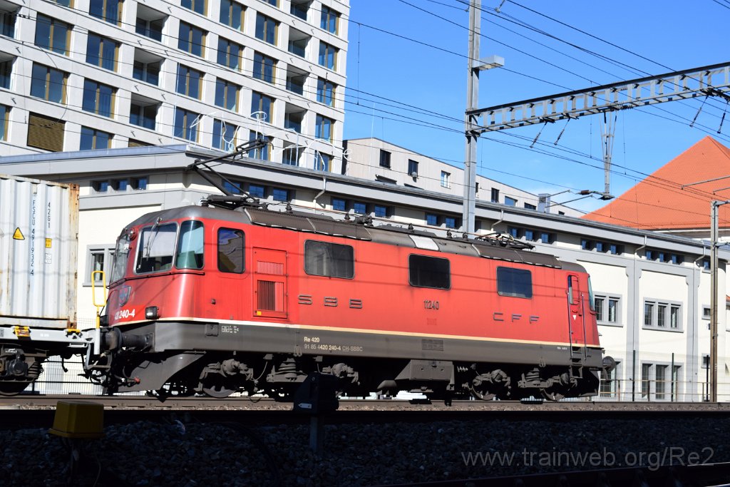 4906-0006-120418.jpg - SBBC Re 4/4'' 11240 (Re 420.240-4)  (Re 91 85 4 420 240-4 CH-SBBC) / Lenzburg 12.4.2018