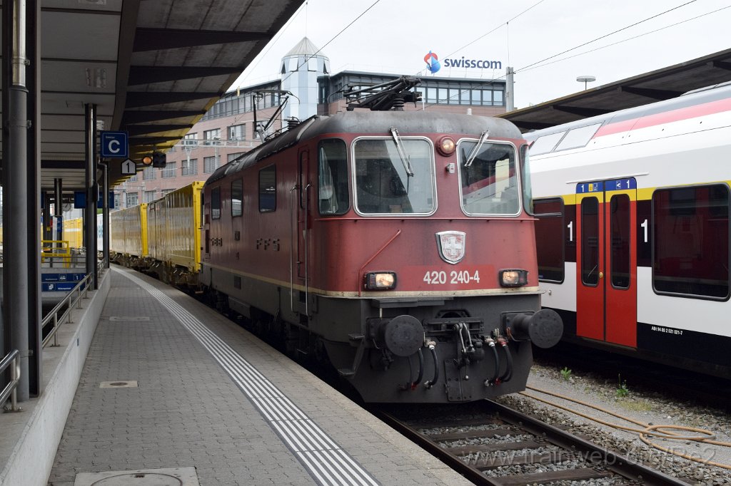 5580-0023-210619.jpg - SBBC Re 4/4'' 11240 (Re 420.240-4)  (Re 91 85 4 420 240-4 CH-SBBC) / Olten 21.6.2019