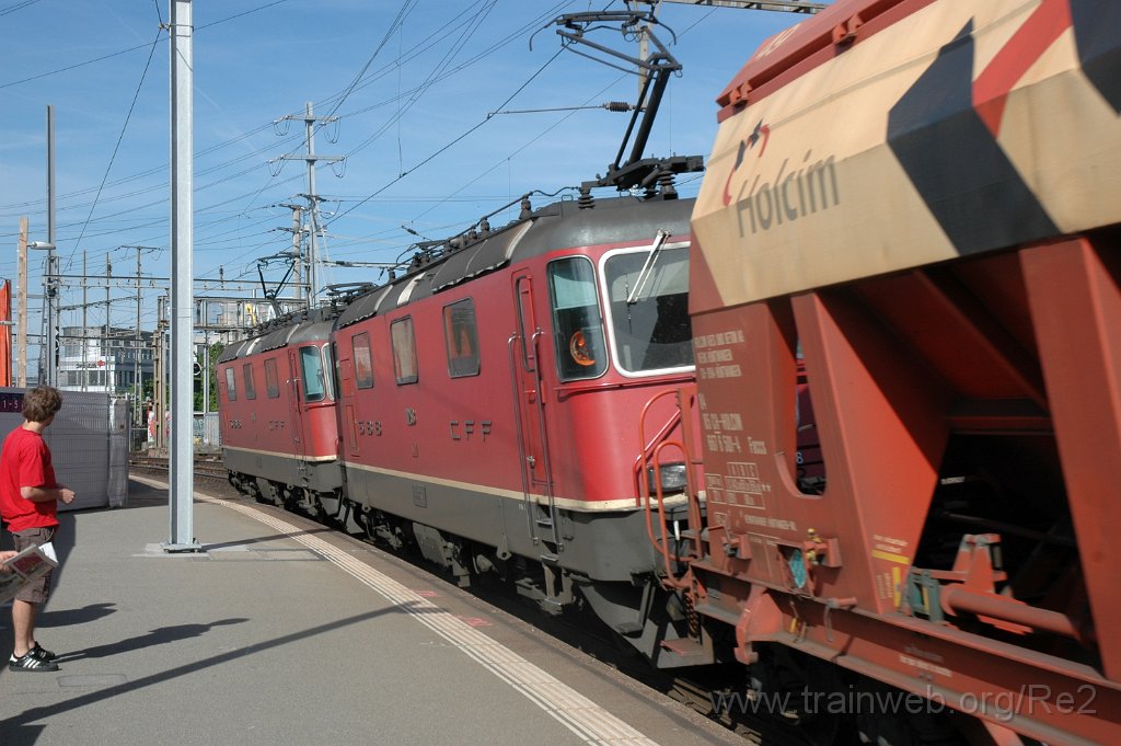 2395-0018-140512.jpg - SBB-CFF Re 4/4'' 11241 + SBB-CFF Re 4/4'' 11258 / Zürich-Oerlikon 14.5.2012