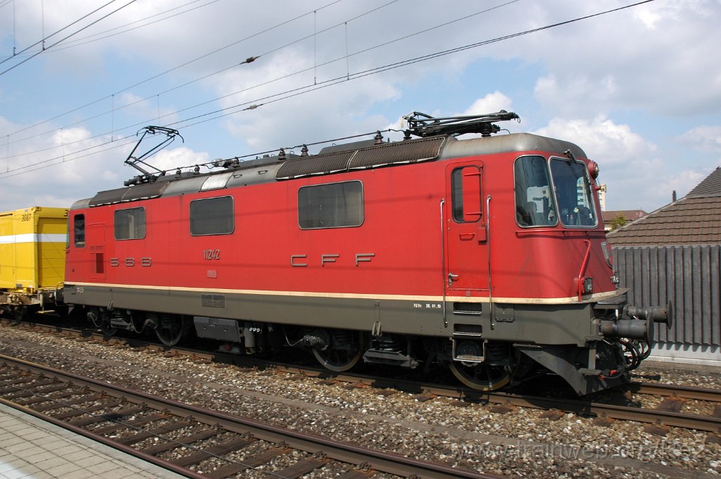 1848-0042-130410.jpg - SBB-CFF Re 4/4'' 11242 / Lenzburg 13.4.2010