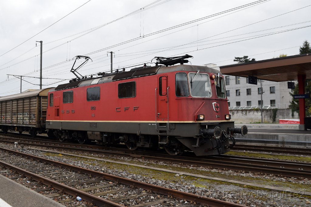 3701-0048-211015.jpg - SBB-CFF Re 4/4'' 11242 / Wetzikon 21.10.2015