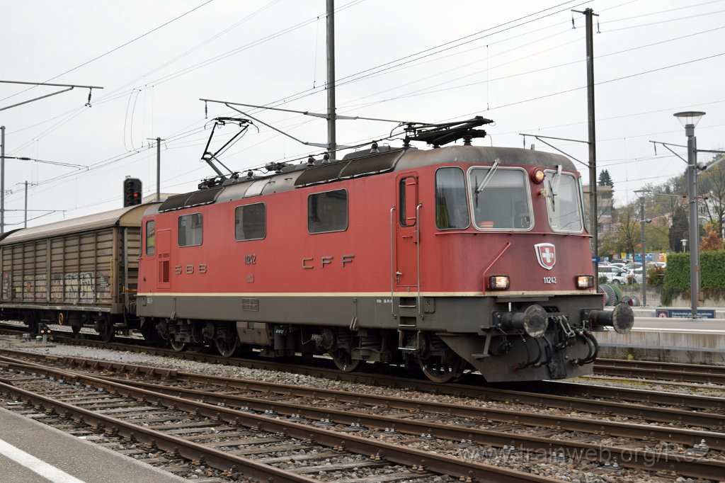 3703-0007-211015.jpg - SBB-CFF Re 4/4'' 11242 / Wetzikon 21.10.2015