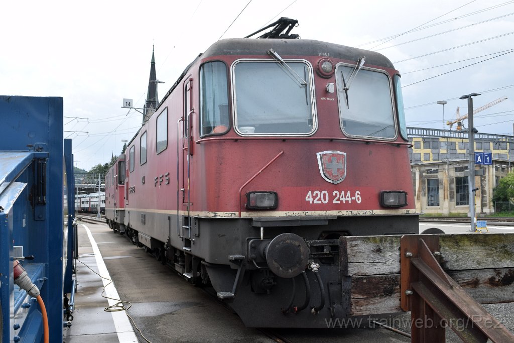 9914-0032-270725.jpg - SBBC Re 4/4'' 11244 (Re 420.244-6)  (Re 91 85 4 420 244-6 CH-SBBC) + SBBC Re 4/4'' 11267 (Re 420.267-7)  (Re 91 85 4 420 267-7 CH-SBBC) / St.Gallen HB 27.7.2025