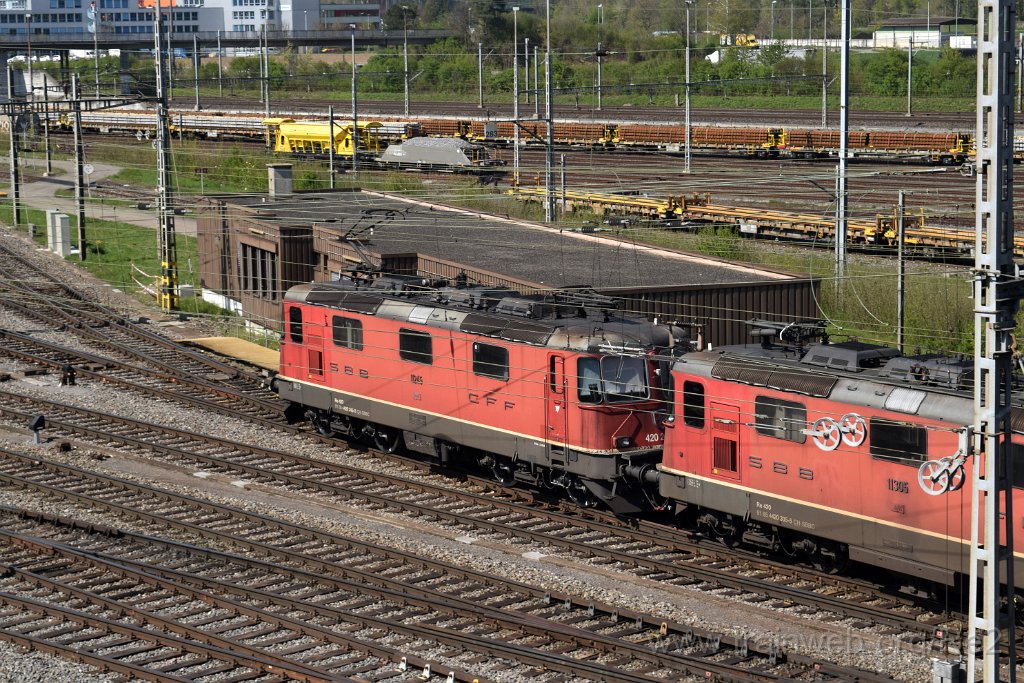 5426-0046-180419.jpg - SBBC Re 4/4'' 11245 (Re 420.245-3)  (Re 91 85 4 420 245-3 CH-SBBC) / RB Limmattal (Brücke Sandäckerstrasse) 18.4.2019