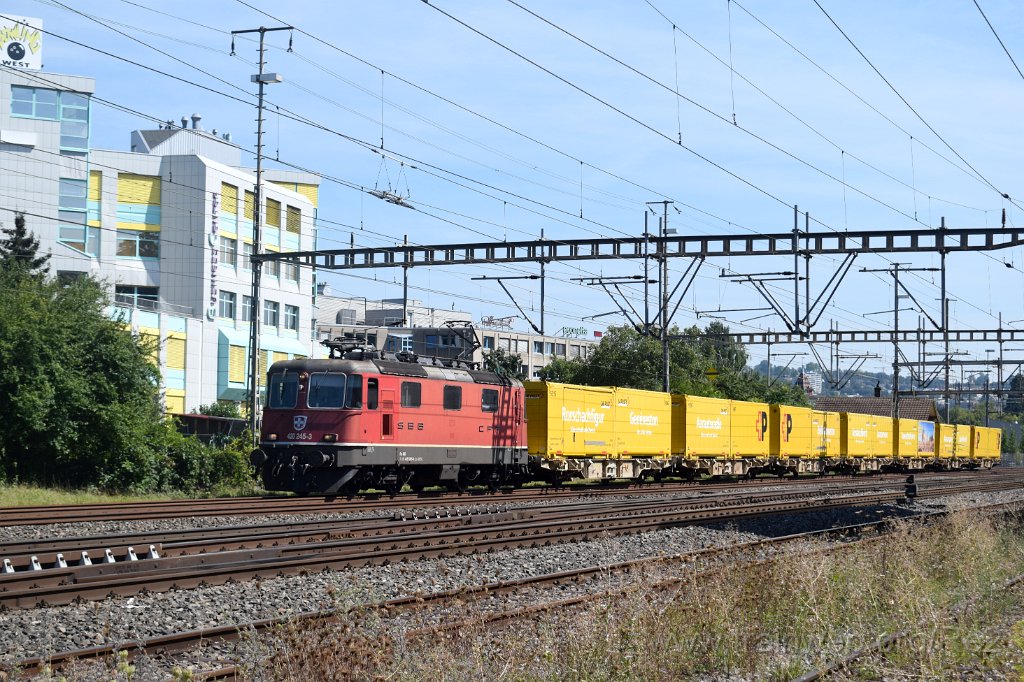 9978-0030-250825.jpg - SBBC Re 4/4'' 11245 (Re 420.245-3)  (Re 91 85 4 420 245-3 CH-SBBC) / Schlieren (Grabenstrasse) 25.8.2025