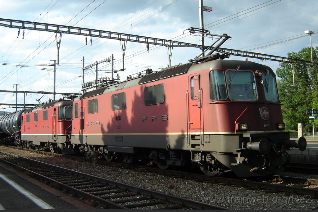 1329-0046-030507.jpg - SBB-CFF Re 4/4'' 11246 + SBB-CFF Re 4/4'' 11265 / Dietikon 3.5.2007