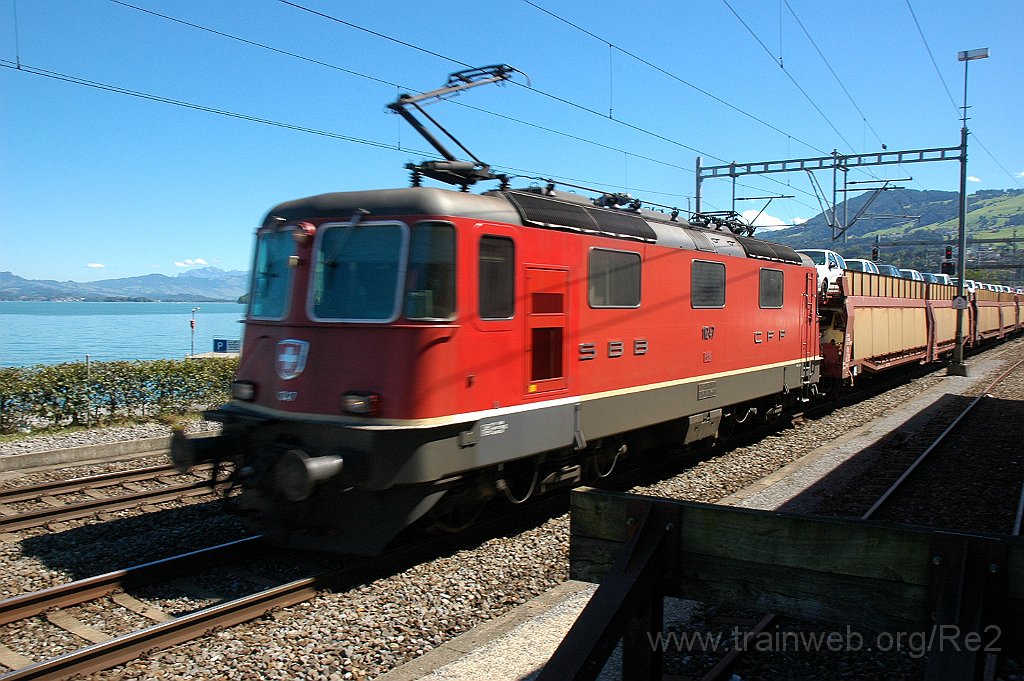 1975-0025-260810.jpg - SBB-CFF Re 4/4'' 11247 / Richterswil 26.8.2010