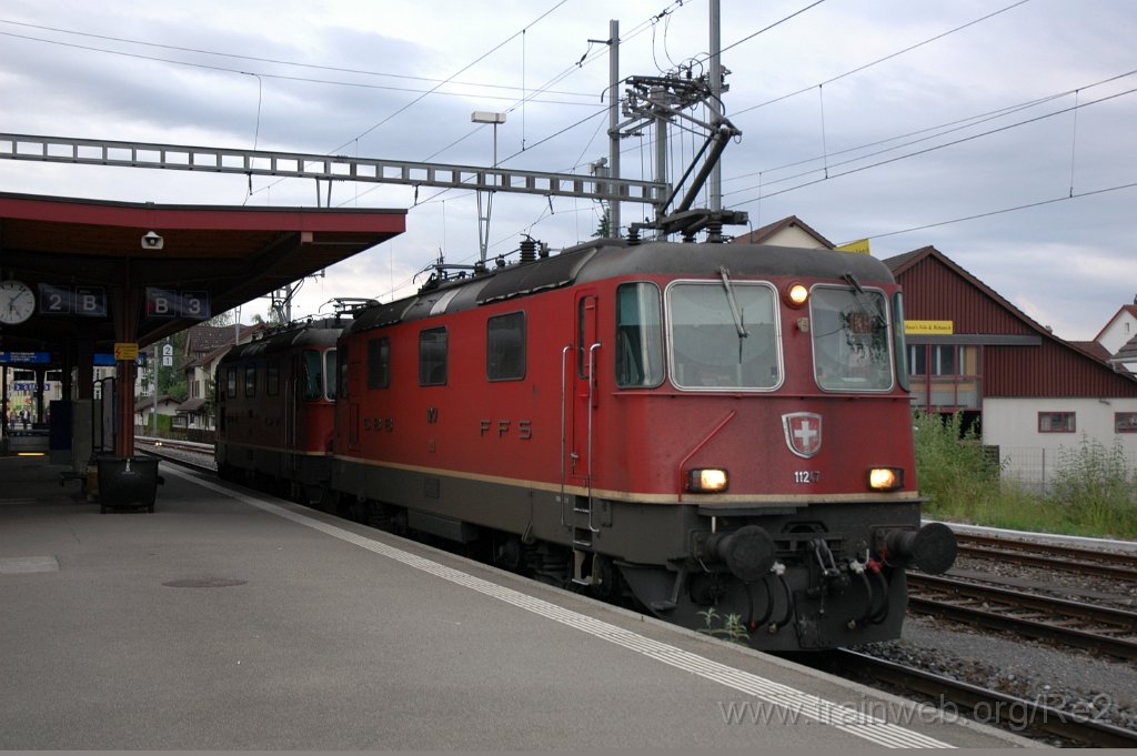 2136-0046-160611.jpg - SBB-CFF Re 4/4'' 11247 + SBB-CFF Re 4/4'' 11235 / Hinwil 16.6.2011