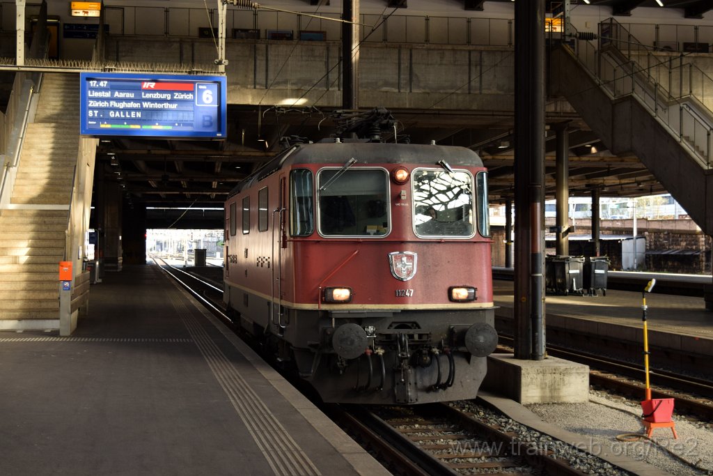 3860-0048-100416.jpg - SBB-CFF Re 4/4'' 11247 / Basel 10.4.2016