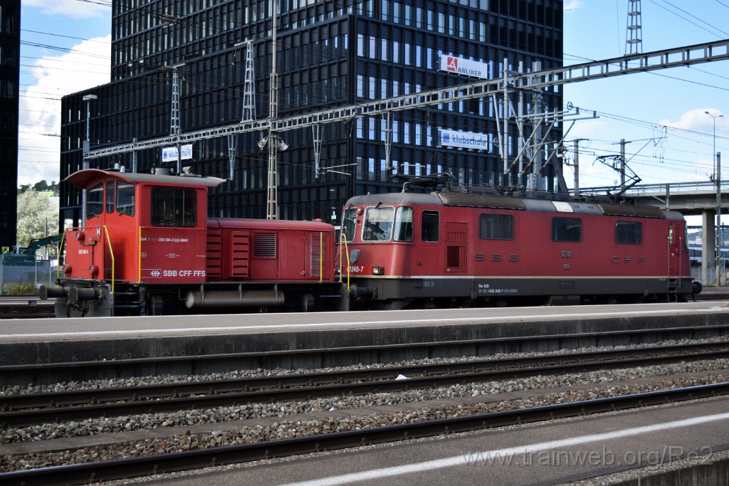 4500-0033-060617.jpg - SBBC Re 4/4'' 11248 (Re 420.248-7)  (Re 91 85 4 420 248-7 CH-SBBC) + SBBI Tmf 232.305-3 (Tmf 98 85 5 232 305-3 CH-SBBI) / Zürich-Altstetten 6.6.2017