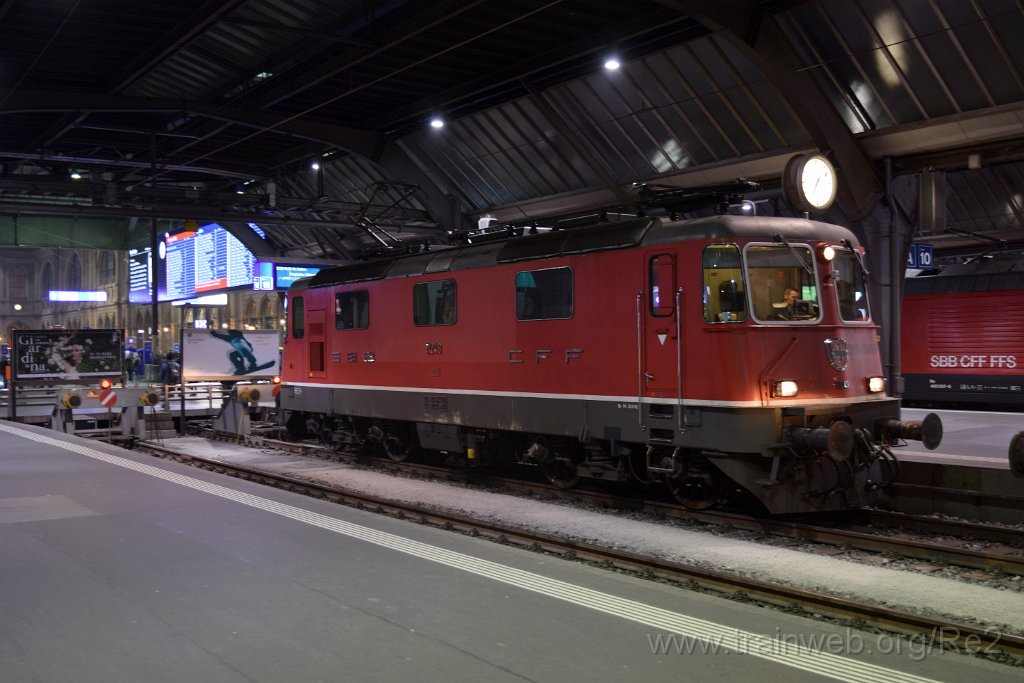 3843-0029-100316.jpg - SBB-CFF Re 4/4'' 11249 / Zürich HB 10.3.2016