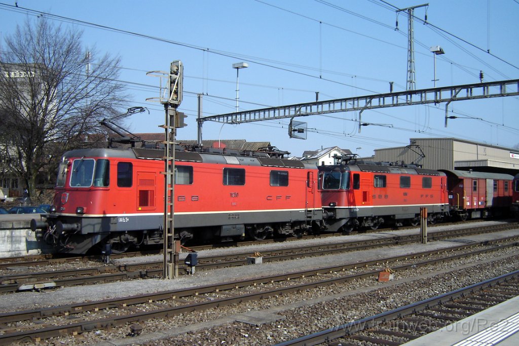 1142-0046-140306.jpg - SBB-CFF Re 4/4'' 11250 + SBB-CFF Re 4/4''' 11356 / Rotkreuz 14.3.2006