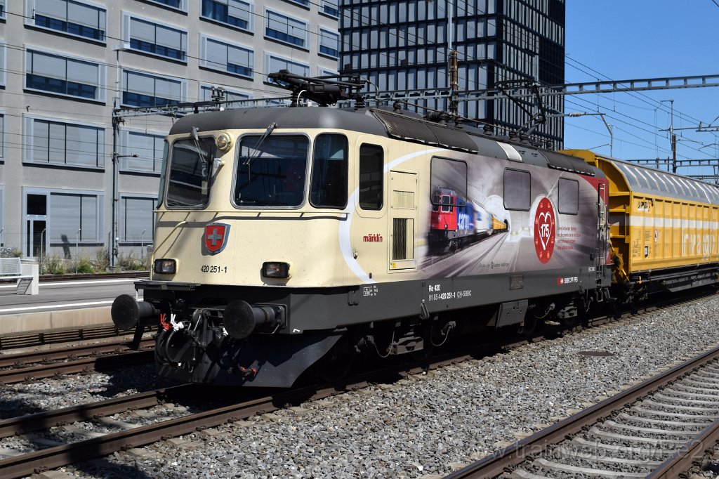 8132-0030-030822.jpg - SBBC Re 420.251-1 ''175 ans de chemin de fer en Suisse'' (Re 91 85 4 420 251-1 CH-SBBC) / Zürich-Altstetten 3.8.2022