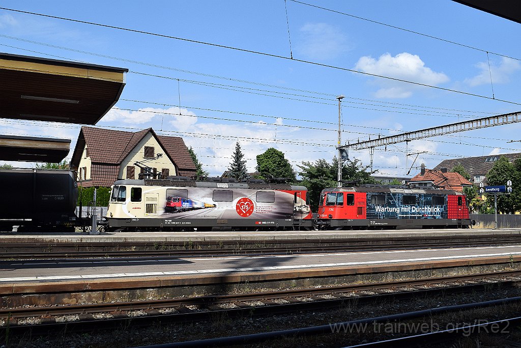 9873-0033-030725.jpg - SBBC Re 420.252-9 ''Wartung mit Durchblick'' (Re 91 85 4 420 252-9 CH-SBBC) + SBBC Re 420.251-1 ''175 ans de chemin de fer en Suisse'' (Re 91 85 4 420 251-1 CH-SBBC) / Lenzburg 3.7.2025