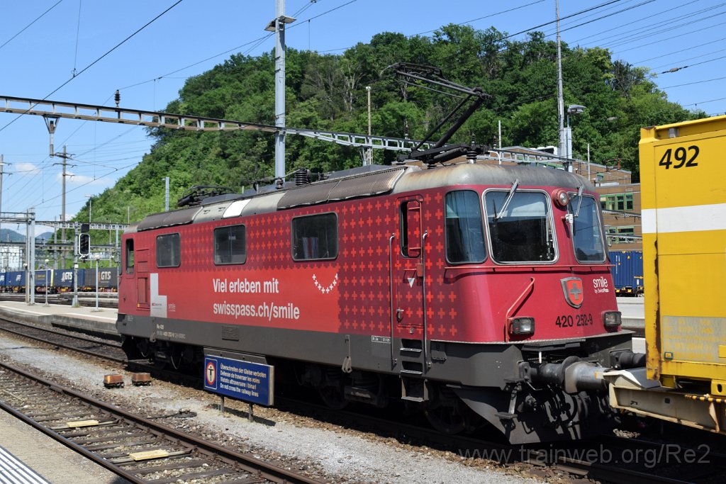 8633-0010-300523.jpg - SBBC Re 420.252-9 ''Smile'' (Re 91 85 4 420 252-9 CH-SBBC) / Olten 30.5.2023