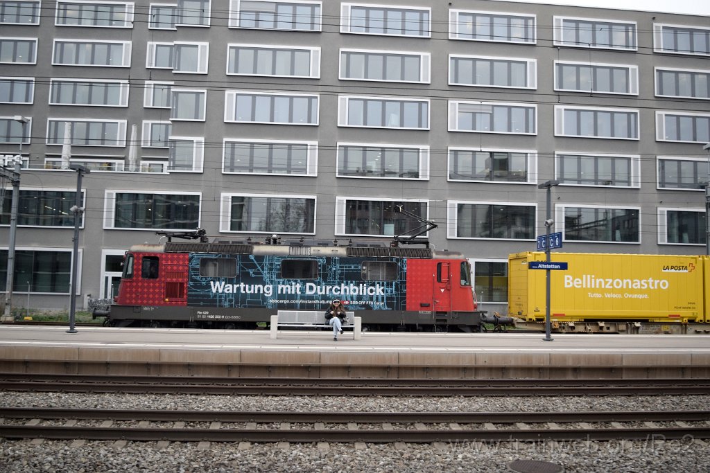 9443-0004-311024.jpg - SBBC Re 420.252-9 ''Wartung mit Durchblick'' (Re 91 85 4 420 252-9 CH-SBBC) / Zürich-Altstetten 31.10.2024