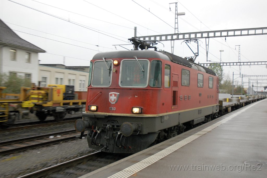 1860-0025-260410.jpg - SBB-CFF Re 4/4'' 11253 / Hinwil 26.4.2010
