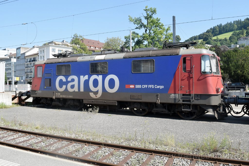 9936-0040-090825.jpg - SBBC Re 420.253-7 ''Letzte Lok mit RT12 bei SBB Cargo'' (Re 91 85 4 420 253-7 CH-SBBC) / St.Gallen HB 9.8.2025