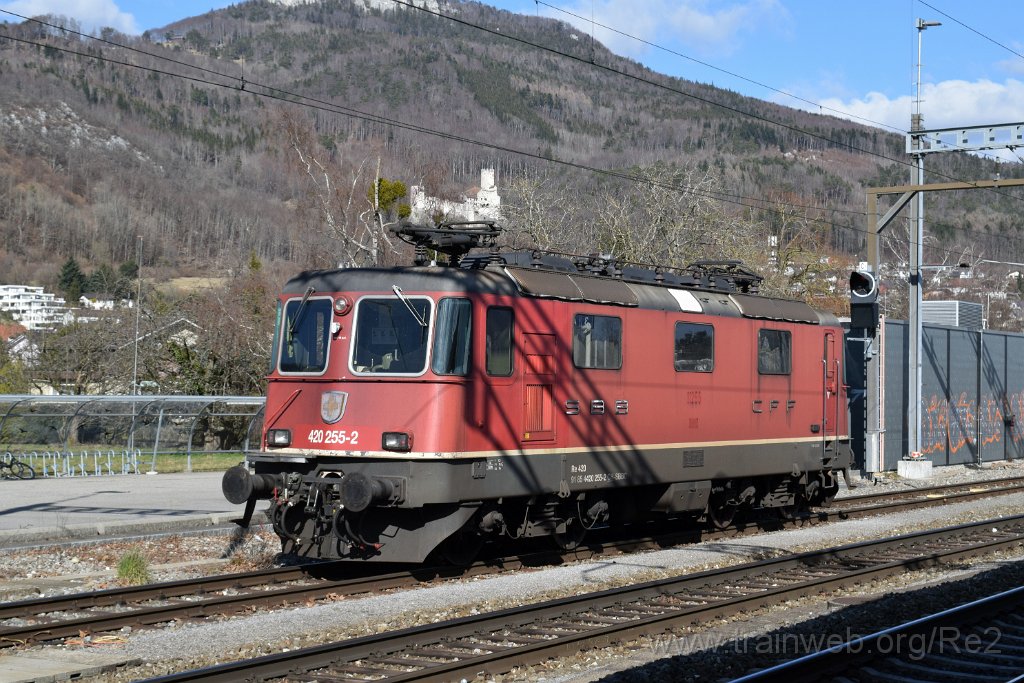 7872-0010-260222.jpg - SBBC Re 4/4'' 11255 (Re 420.255-2)  (Re 91 85 4 420 255-2 CH-SBBC) / Oensingen 26.2.2022