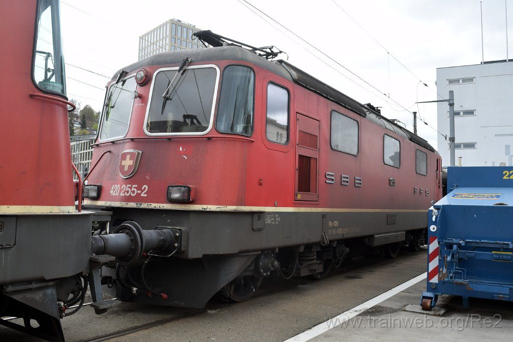 9654-0027-180425.jpg - SBBC Re 4/4'' 11255 (Re 420.255-2)  (Re 91 85 4 420 255-2 CH-SBBC) / St.Gallen HB 18.4.2025
