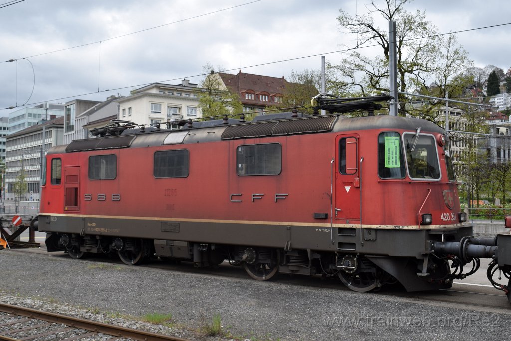 9655-0008-180425.jpg - SBBC Re 4/4'' 11255 (Re 420.255-2)  (Re 91 85 4 420 255-2 CH-SBBC) / St.Gallen HB 18.4.2025