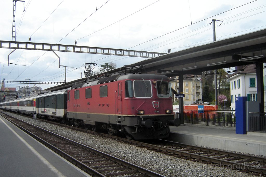 1039-0041-250405.jpg - SBB-CFF Re 4/4'' 11256 / Emmenbrücke 25.4.2005