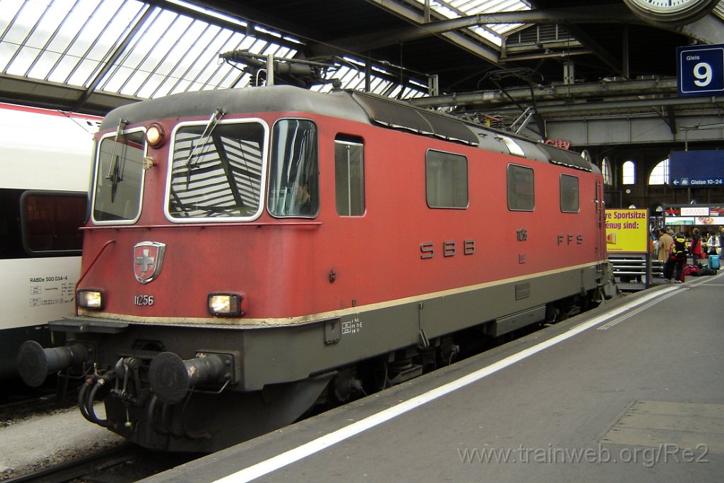 1139-0010-180206.jpg - SBB-CFF Re 4/4'' 11256 / Zürich HB 18.2.2006