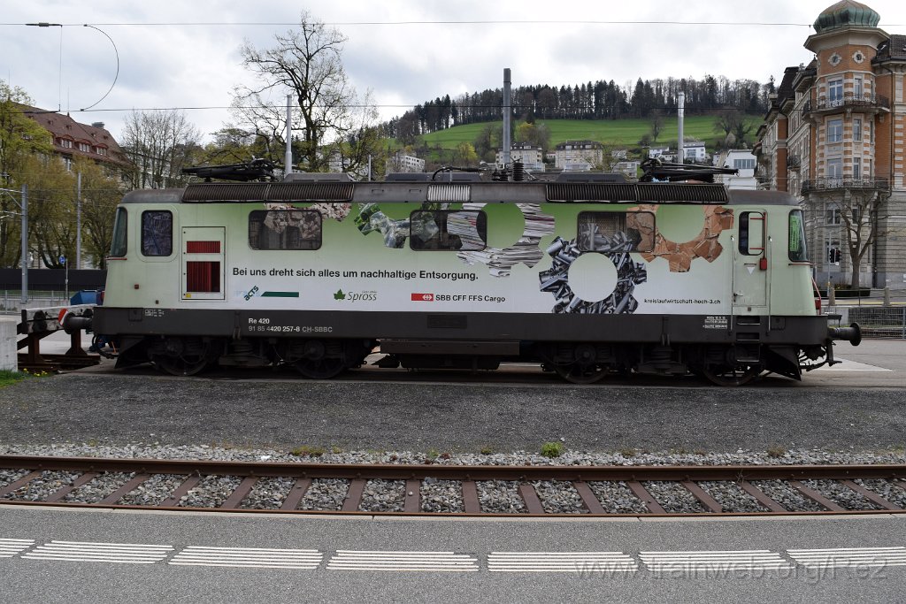 8481-0024-230423.jpg - SBBC Re 420.257-8 ''Nachhaltige Entsorgung'' (Re 91 85 4 420 257-8 CH-SBBC) / St.Gallen HB 23.4.2023