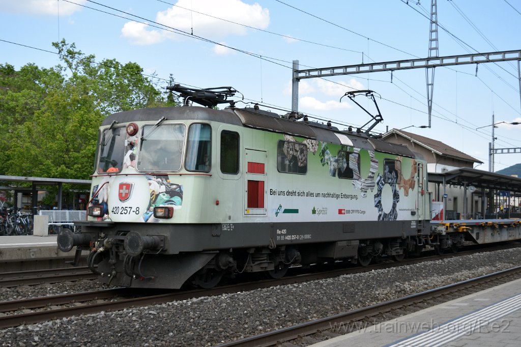 8636-0005-300523.jpg - SBBC Re 420.257-8 ''Nachhaltige Entsorgung'' (Re 91 85 4 420 257-8 CH-SBBC) / Sissach 30.5.2023