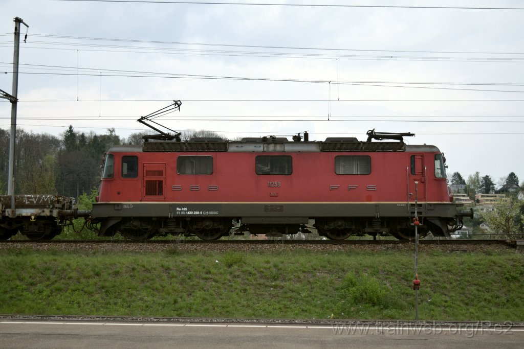 4412-0050-050417.jpg - SBBC Re 4/4'' 11258 (Re 420.258-6)  / Killwangen-Spreitenbach 5.4.2017