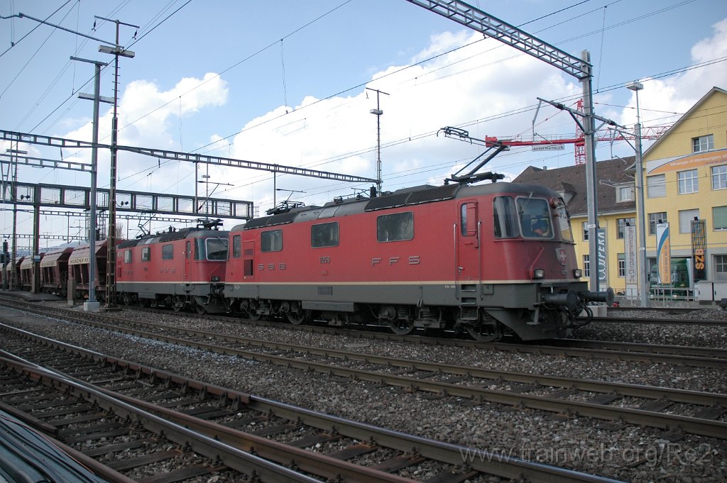 1849-0041-130410.jpg - SBB-CFF Re 4/4'' 11259 + SBB-CFF Re 4/4'' 11305 / Lenzburg 13.4.2010