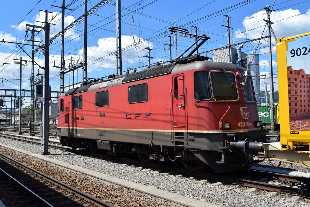 5540-0049-310519.jpg - SBBC Re 4/4'' 11259 (Re 420.259-4)  (Re 91 85 4 420 259-4 CH-SBBC) / Aarau (Torfeld) 31.5.2019