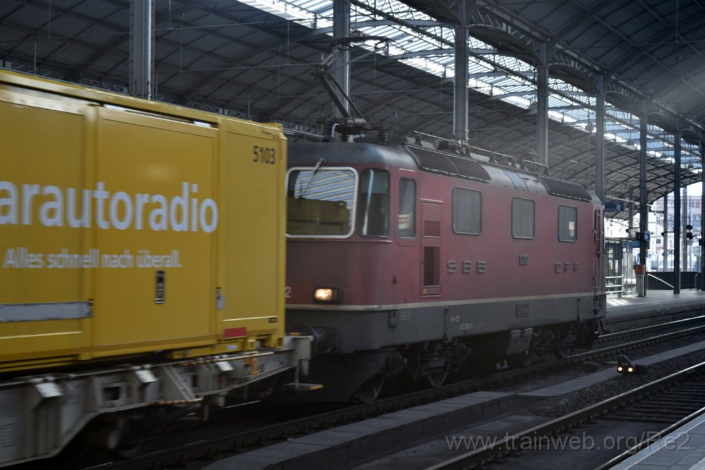 5265-0039-040119.jpg - SBBC Re 4/4'' 11260 (Re 420.260-2)  (Re 91 85 4 420 260-2 CH-SBBC) / Olten 4.1.2019