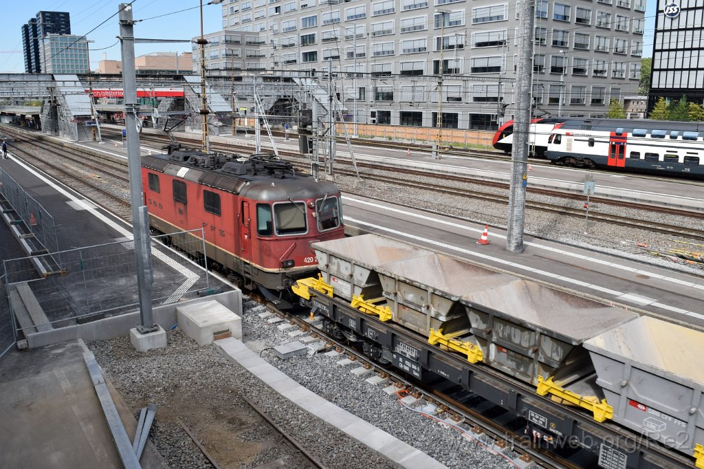 5744-0047-170919.jpg - SBBC Re 4/4'' 11261 (Re 420.261-0)  (Re 91 85 4 420 261-0 CH-SBBC) / Zürich-Altstetten 17.9.2019