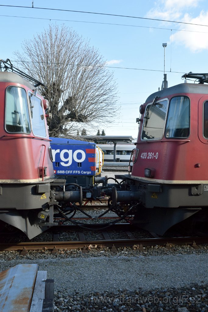 7874-0018-260222.jpg - SBBC Re 4/4'' 11279 (Re 420.279-2)  (Re 91 85 4 420 279-2 CH-SBBC) + SBBC Re 4/4'' 11261 (Re 420.261-0)  (Re 91 85 4 420 261-0 CH-SBBC) / Oensingen 26.2.2022