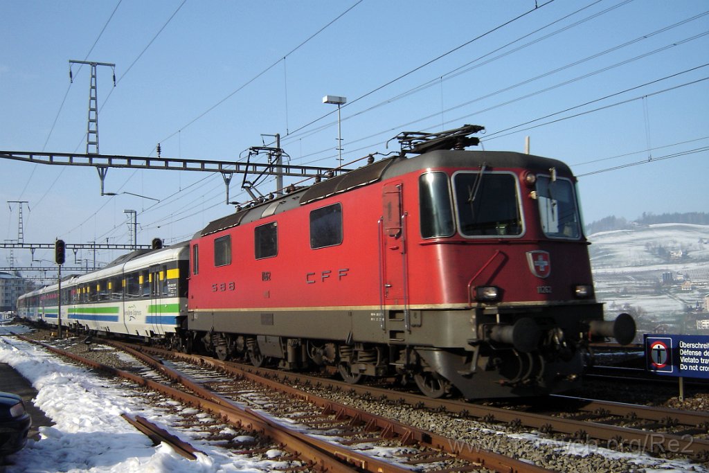 1010-0042-060205.jpg - SBB-CFF Re 4/4'' 11262 / Immensee 6.2.2005