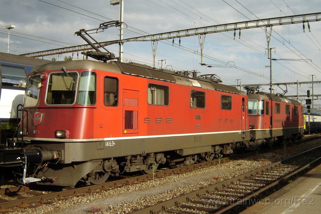 1330-0001-030507.jpg - SBB-CFF Re 4/4'' 11265 + SBB-CFF Re 4/4'' 11246 / Dietikon 3.5.2007