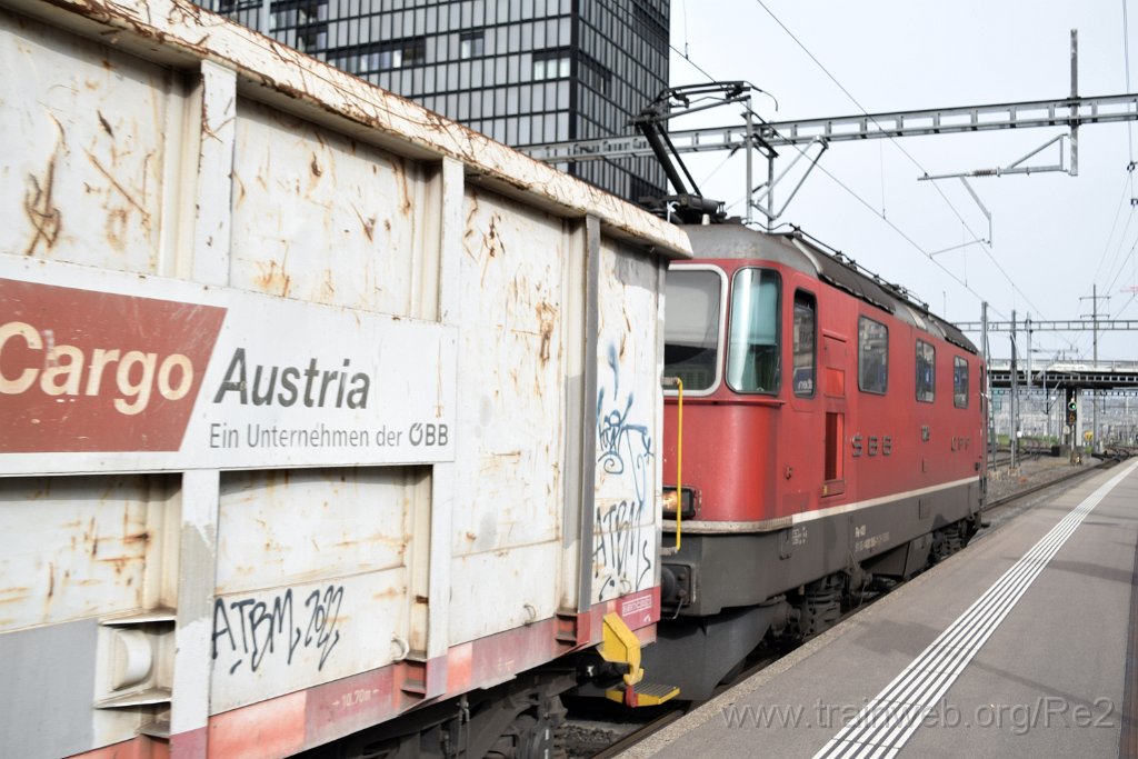 9033-0014-080424.jpg - SBBC Re 4/4'' 11265 (Re 420.265-1)  (Re 91 85 4 420 265-1 CH-SBBC) / Zürich-Altstetten 8.4.2024