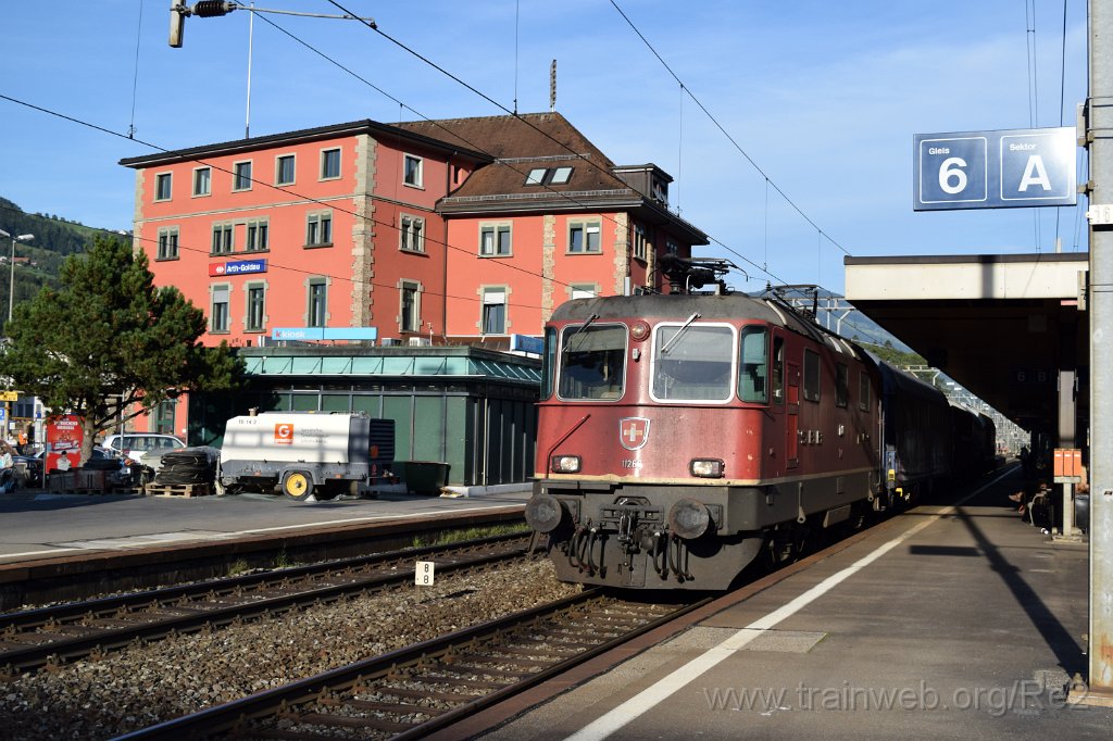 3657-0040-270815.jpg - SBB-CFF Re 4/4'' 11266 / Arth-Goldau 27.8.2015