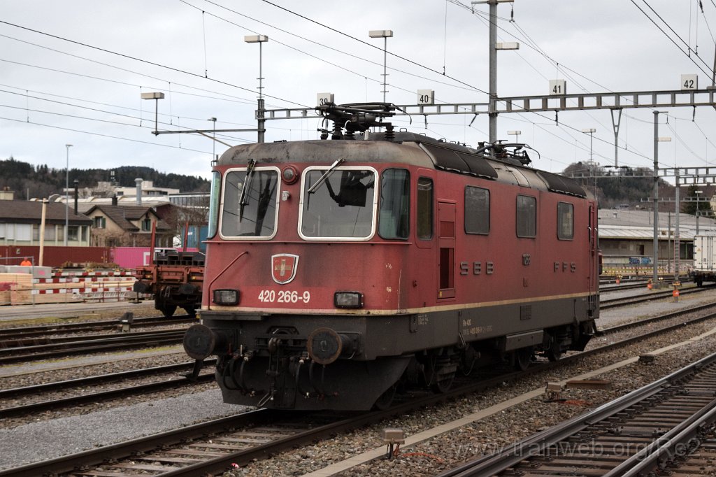 8936-0030-240124.jpg - SBBC Re 4/4'' 11266 (Re 420.266-9)  (Re 91 85 4 420 266-9 CH-SBBC) / Gossau SG 24.1.2024