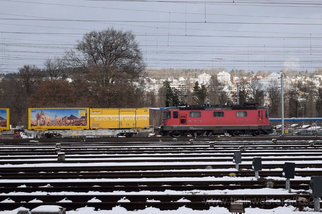 4322-0021-050117.jpg - SBBC Re 4/4'' 11267 (Re 420.267-7)  (Re 91 85 4 420 267-7 CH-SBBC) / Zürich-Mülligen 5.1.2017