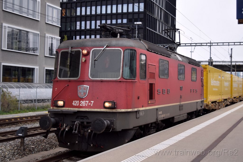 9433-0017-251024.jpg - SBBC Re 4/4'' 11267 (Re 420.267-7)  (Re 91 85 4 420 267-7 CH-SBBC) / Zürich-Altstetten 25.10.2024