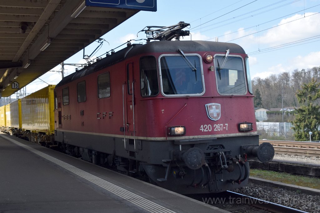 9629-0009-010425.jpg - SBBC Re 4/4'' 11267 (Re 420.267-7)  (Re 91 85 4 420 267-7 CH-SBBC) / Killwangen-Spreitenbach 1.4.2025