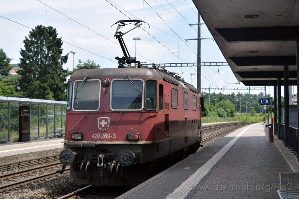 9861-0041-010725.jpg - SBBC Re 4/4'' 11269 (Re 420.269-3)  (Re 91 85 4 420 269-3 CH-SBBC) / Zürich-Affoltern 1.7.2025