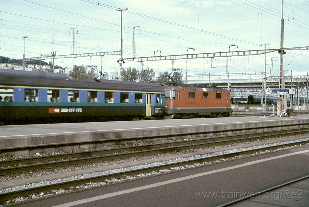 0990-0012.jpg - SBB-CFF Re 4/4'' 11270 / Zürich-Altstetten 29.8.2004