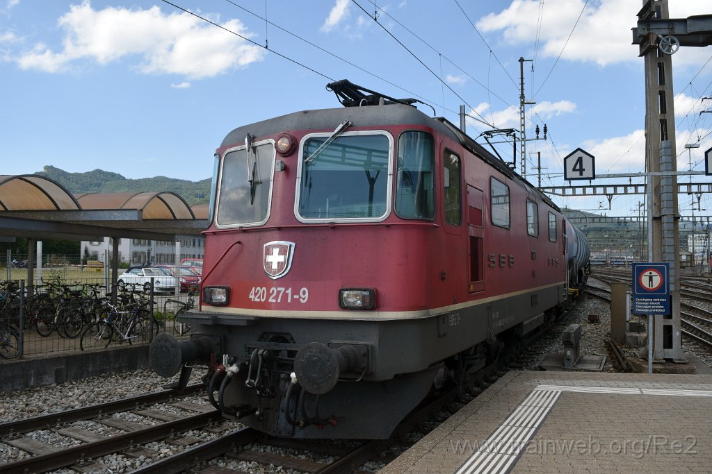 4075-0028-030816.jpg - SBBC Re 4/4'' 11271 (Re 420.271-9)  (Re 91 85 4 420 271-9 CH-SBBC) / Olten 3.8.2016